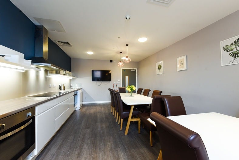 Modern kitchen diner repainted by Paint and Maintain
